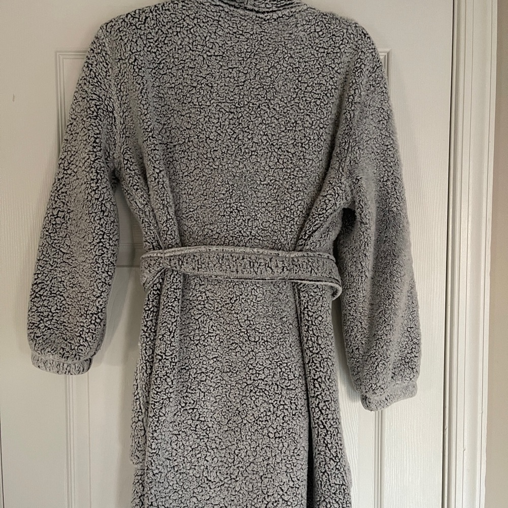 Arie Robe - Picture 3 of 3